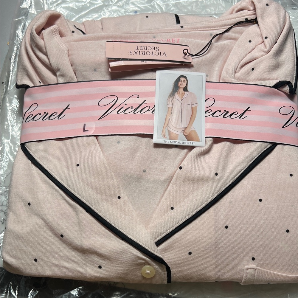 Victoria's Secret Women’s Large Brand NEW W/ TAGS Lt Pink Polka Dot Pajama Set